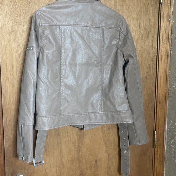 Moto Jacket - Picture 7 of 9